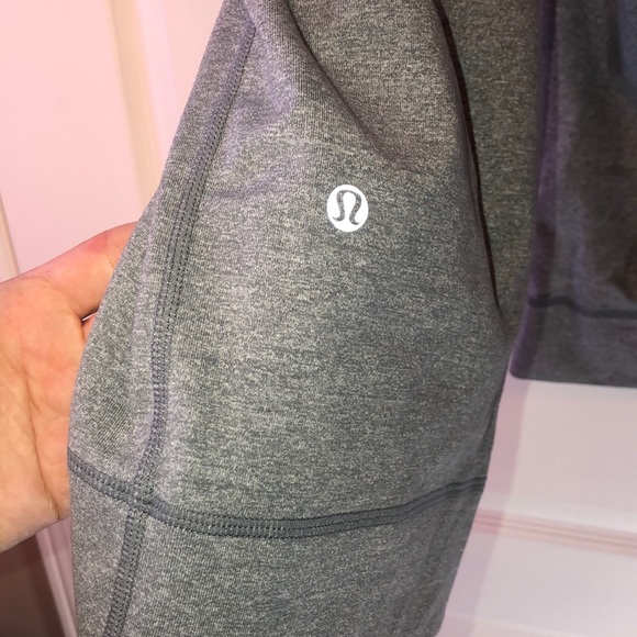 Lululemon light grey long shorts size 10 - Picture 3 of 9